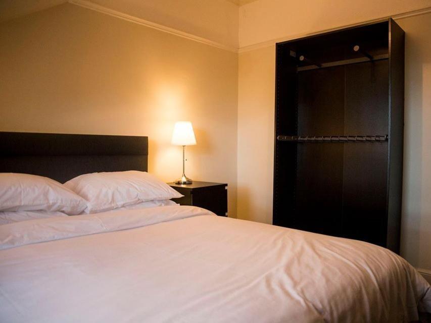 The Blackbull Inn Polmont Екстер'єр фото