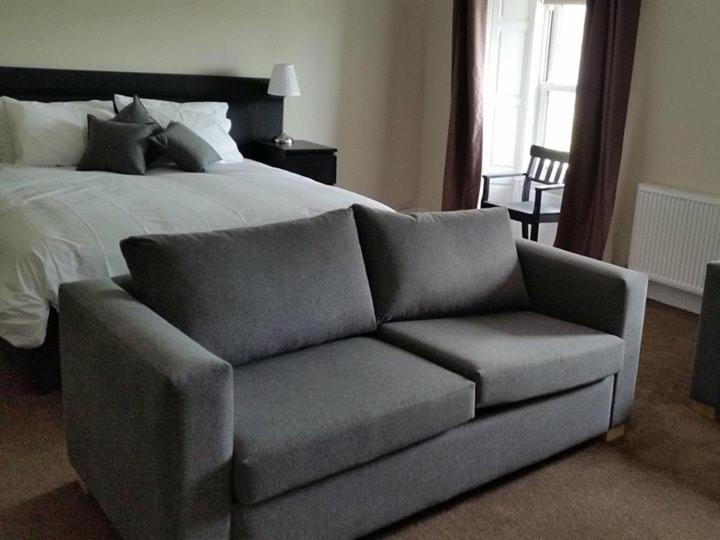 The Blackbull Inn Polmont Екстер'єр фото