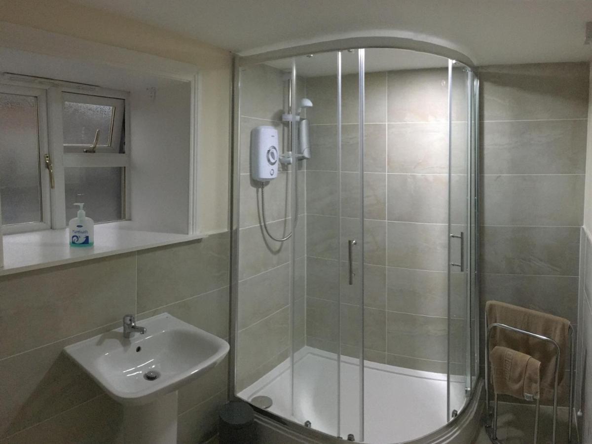 The Blackbull Inn Polmont Екстер'єр фото